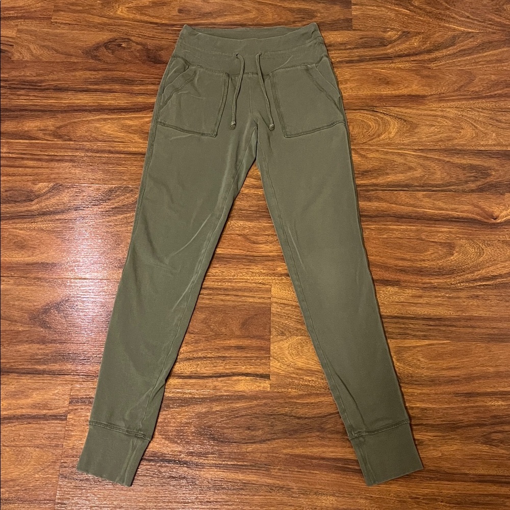 Wild Fable Olive Leggings